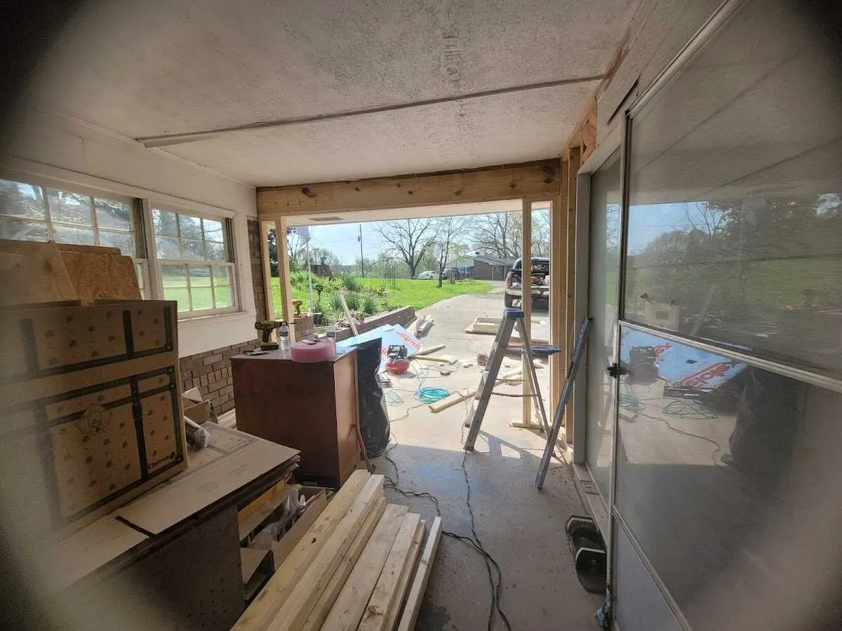 Air movers and dehumidifier for Water Mitigation Services in Woburn